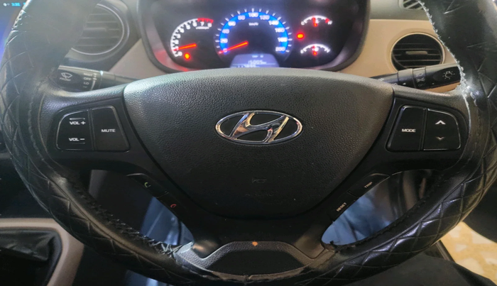 2017 Hyundai Xcent E+, Petrol, Manual, 1,17,895 km, interior