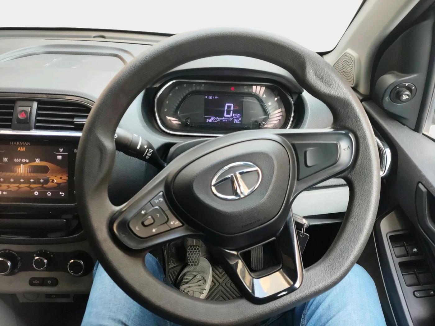 2023 Tata Tiago XT PETROL, Petrol, Manual, 34,870 km, interior