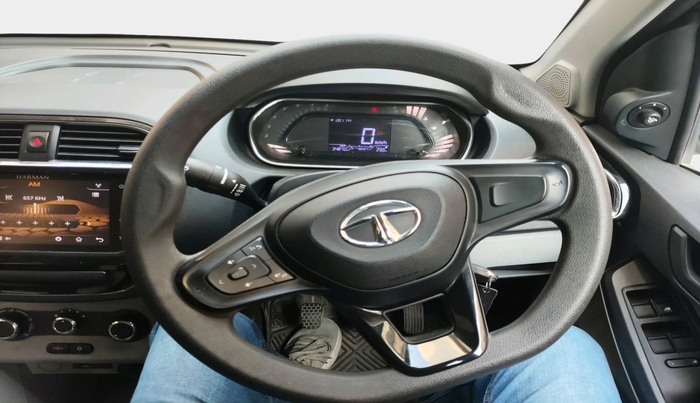 2023 Tata Tiago XT PETROL, Petrol, Manual, 34,870 km, interior