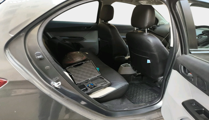 2023 Tata Tiago XT PETROL, Petrol, Manual, 34,870 km, interior