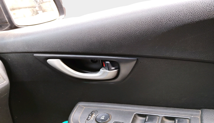 2016 Honda BR-V 1.5L I- DTEC S, Diesel, Manual, 94,234 km, interior