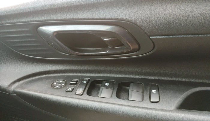 2021 Hyundai NEW I20 SPORTZ 1.2 MT, Petrol, Manual, 21,335 km, interior