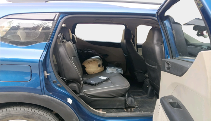 2022 Renault TRIBER RXT, Petrol, Manual, 12,851 km, interior