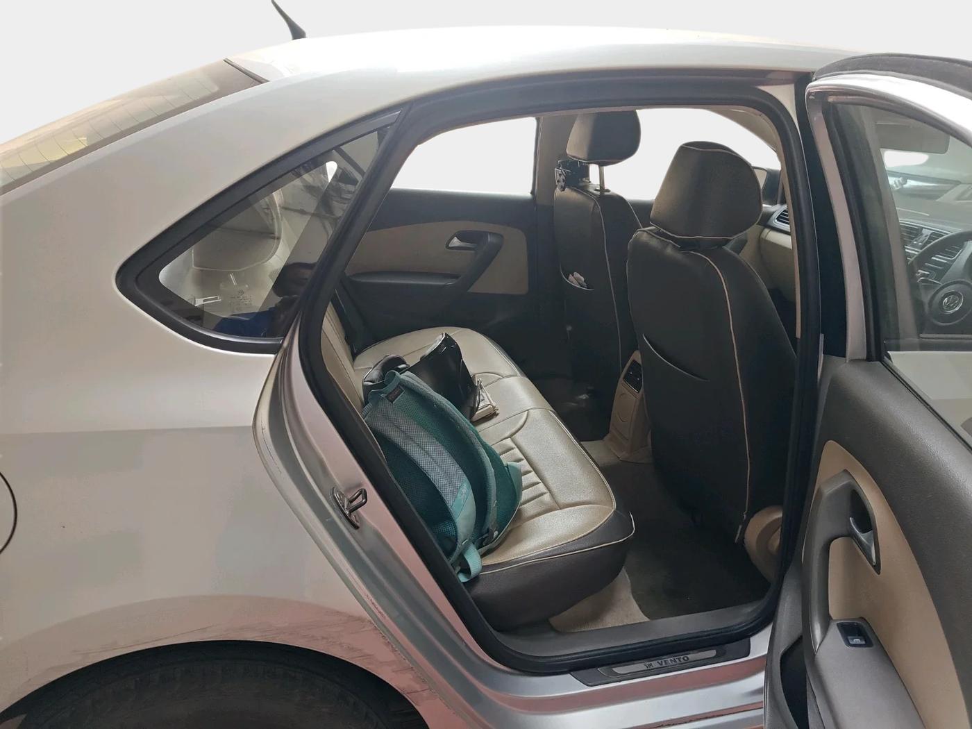 2012 Volkswagen Vento TRENDLINE 1.6, Petrol, Manual, 17,057 km, interior