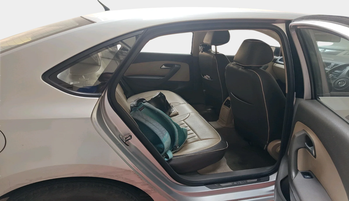 2012 Volkswagen Vento TRENDLINE 1.6, Petrol, Manual, 17,057 km, interior