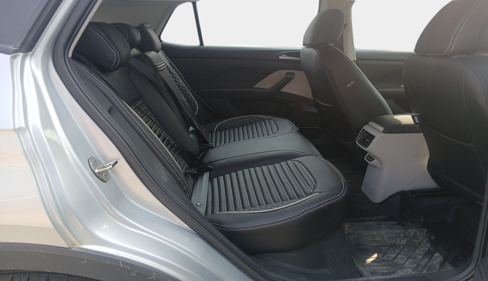 2024 Volkswagen TAIGUN HIGHLINE 1.0 TSI MT, Petrol, Manual, 19,976 km, interior