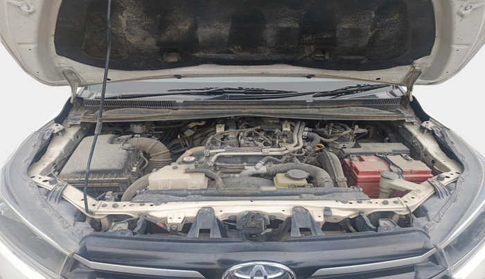 2017 Toyota Innova Crysta 2.4 G 8 STR, Diesel, Manual, 1,48,316 km, exterior