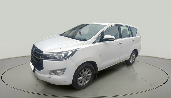2017 Toyota Innova Crysta 2.4 G 8 STR, Diesel, Manual, 1,48,316 km, exterior