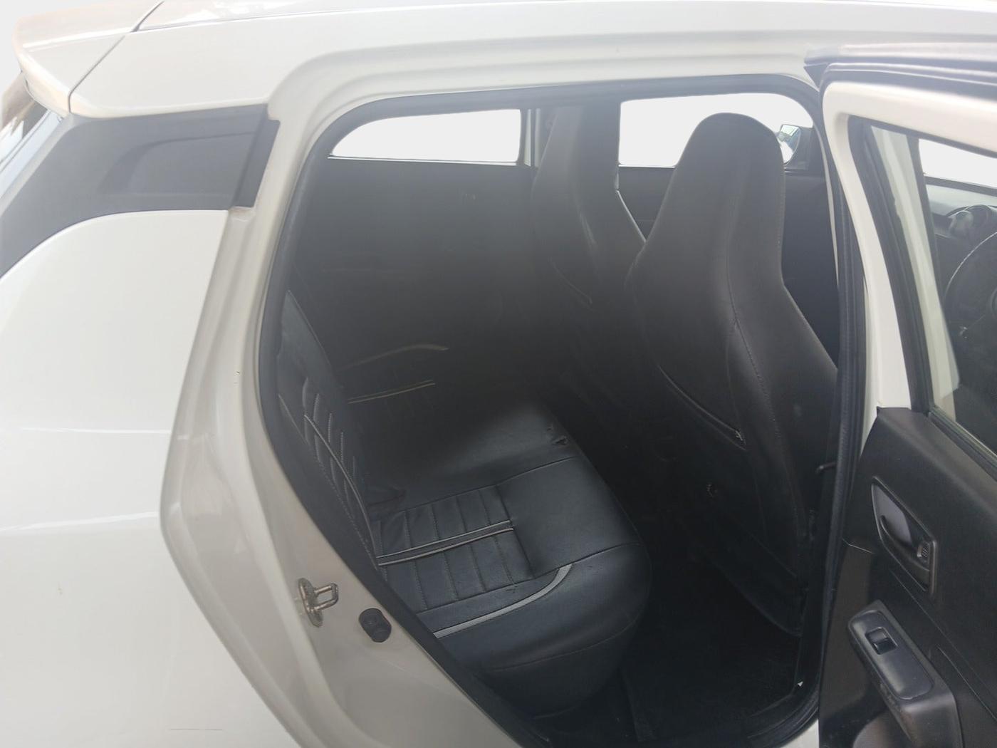 2021 Maruti Swift LXI, Petrol, Manual, 43,985 km, interior