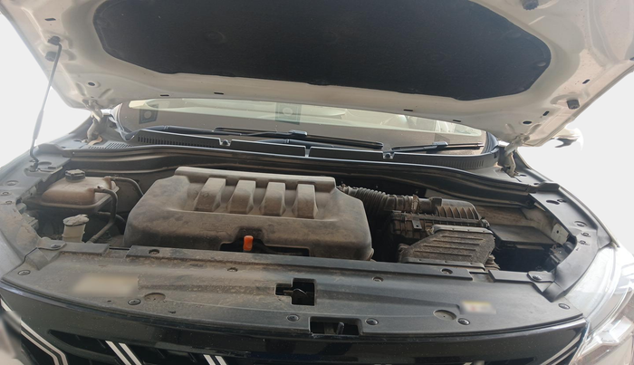 2021 Mahindra XUV700 AX 7 P MT 7 STR, Petrol, Manual, 36,013 km, exterior