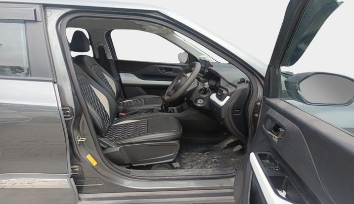 2023 Tata PUNCH PURE MT, Petrol, Manual, 17,504 km, interior