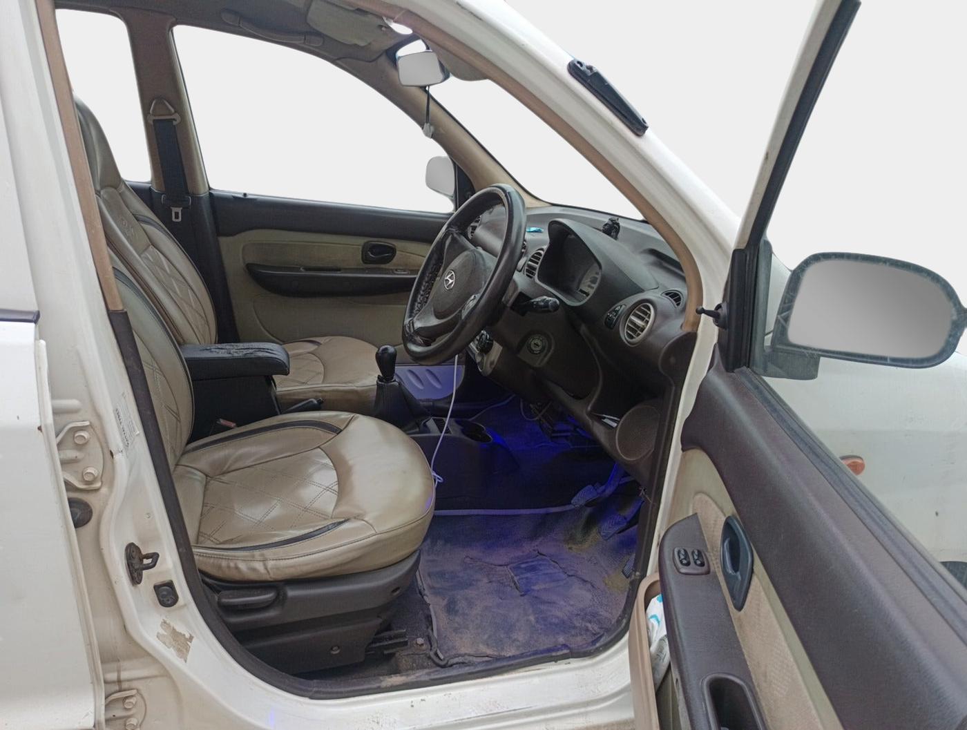 2010 Hyundai Santro Xing GLS, Petrol, Manual, 1,26,745 km, interior