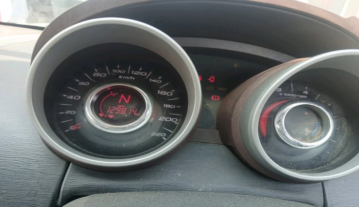 2014 Mahindra XUV500 W6, Diesel, Manual, 1,29,814 km, interior