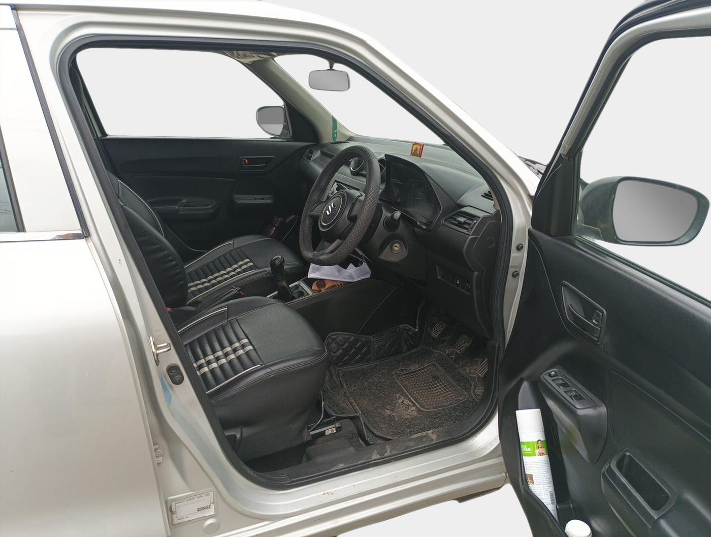 2019 Maruti Swift LXI, Petrol, Manual, 1,04,018 km, interior