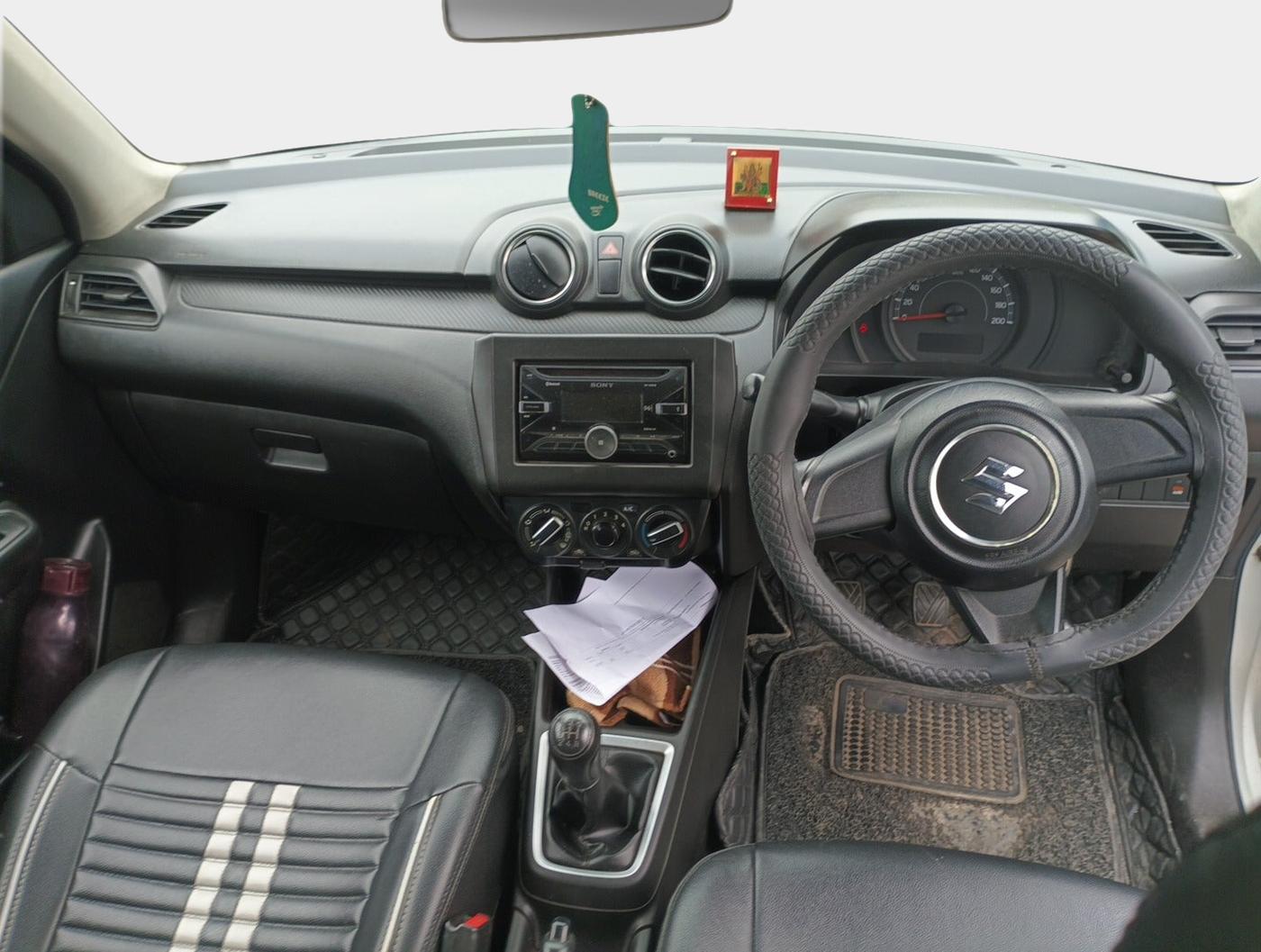 2019 Maruti Swift LXI, Petrol, Manual, 1,04,018 km, interior
