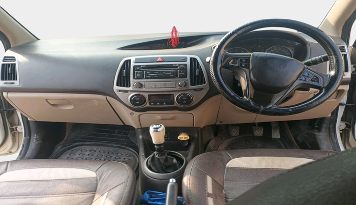 2012 Hyundai i20 SPORTZ 1.4 CRDI, Diesel, Manual, 2,40,817 km, interior