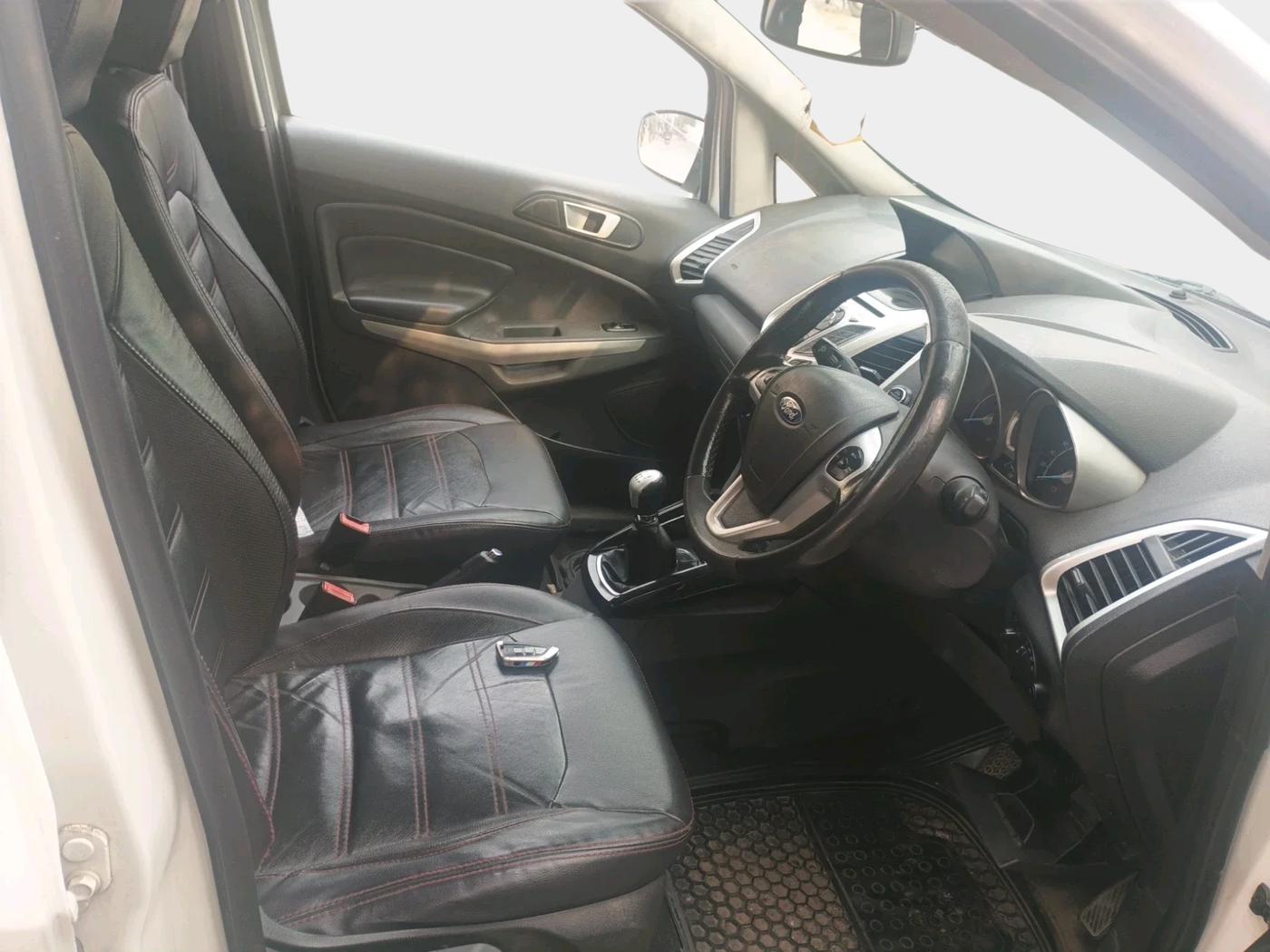 2017 Ford Ecosport TITANIUM+ 1.5L DIESEL, Diesel, Manual, 1,21,825 km, interior