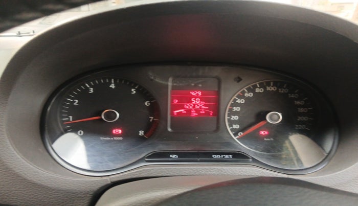 2013 Volkswagen Vento TRENDLINE 1.6, Petrol, Manual, 1,22,125 km, interior