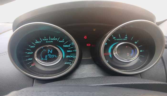 2019 Mahindra XUV500 W11, Diesel, Manual, 87,094 km, interior