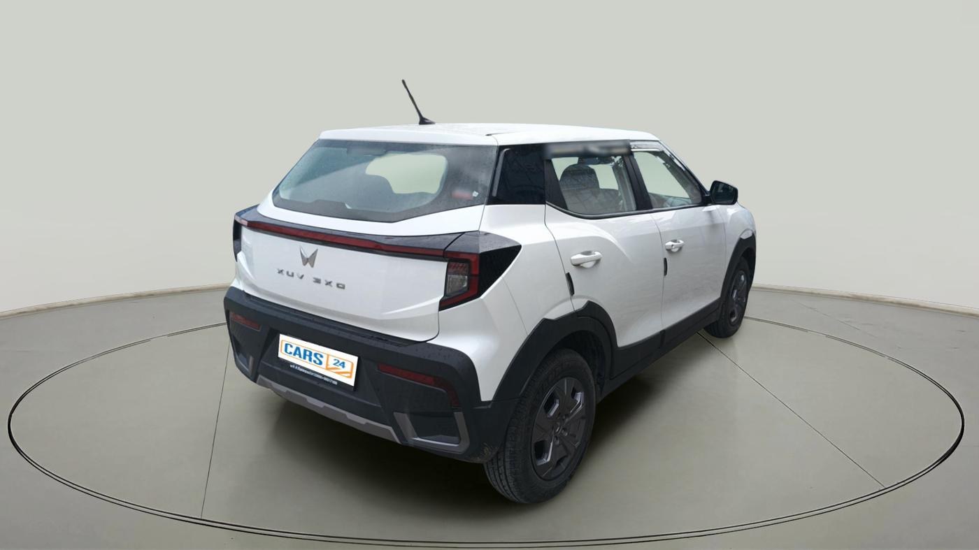 2025 Mahindra XUV 3XO MX3 Pro 1.2 L TCMPFI AT, Petrol, Automatic, 95,113 km, exterior