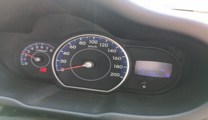 2011 Hyundai i10 MAGNA 1.2, Petrol, Manual, 66,566 km, interior