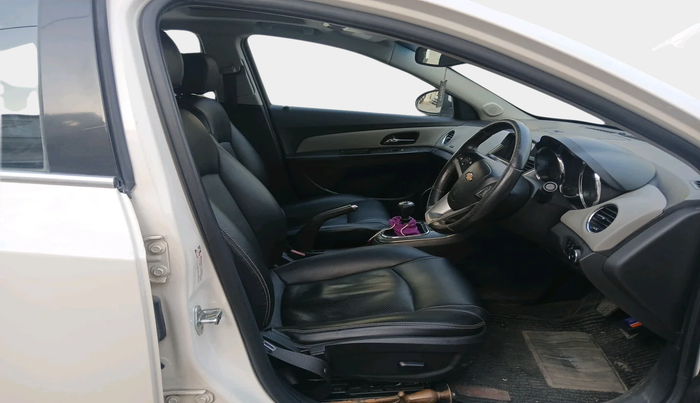 2014 Chevrolet Cruze LTZ, Diesel, Manual, 1,55,134 km, interior