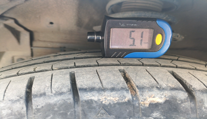 2017 Maruti Ciaz ZDI+ SHVS, Diesel, Manual, 1,06,666 km, tyre