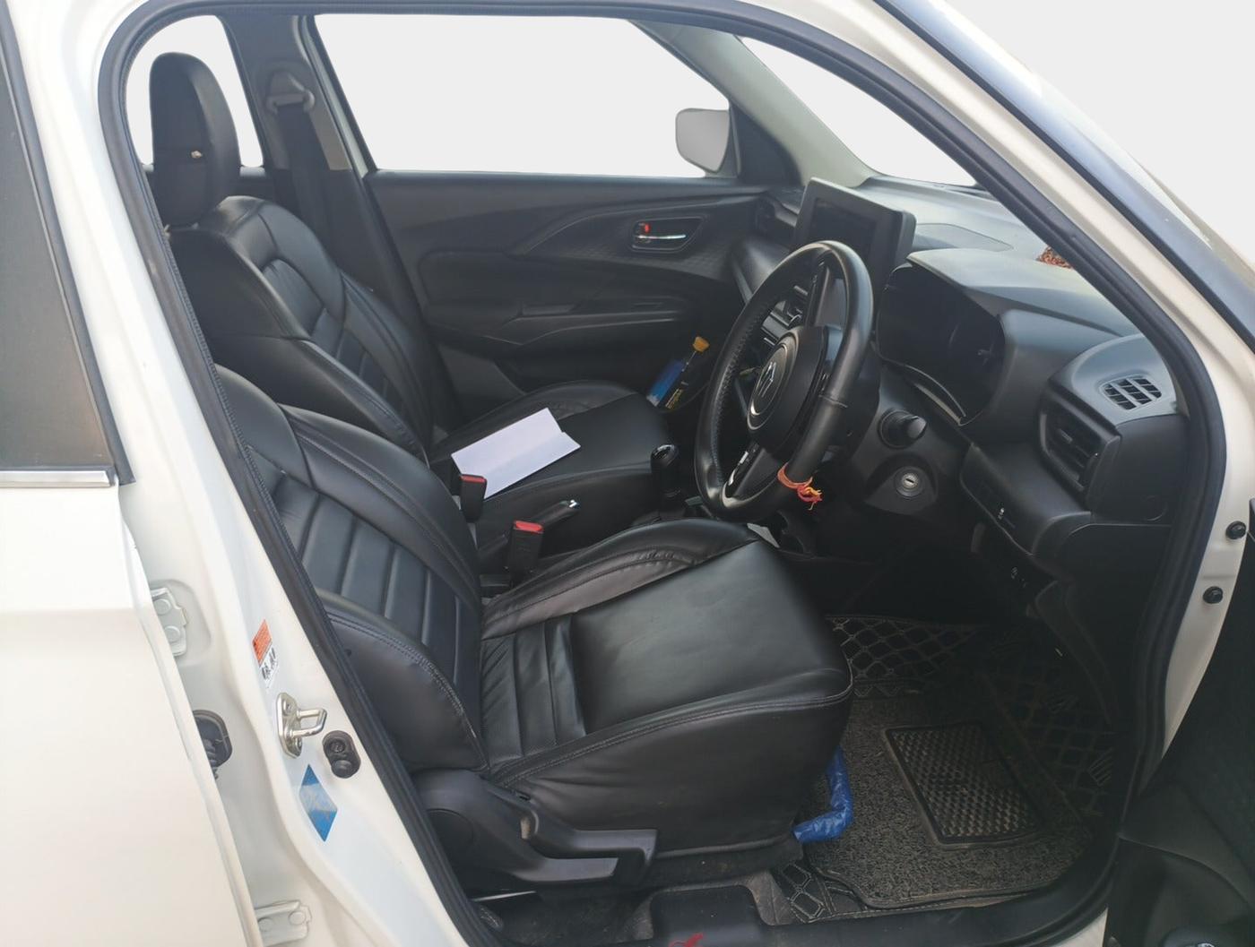 2024 Maruti Swift VXi, Petrol, Manual, 38,739 km, interior