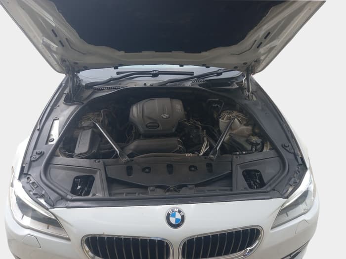 2015 BMW 5 Series 520D LUXURY LINE, Diesel, Automatic, 2,00,000 km, exterior
