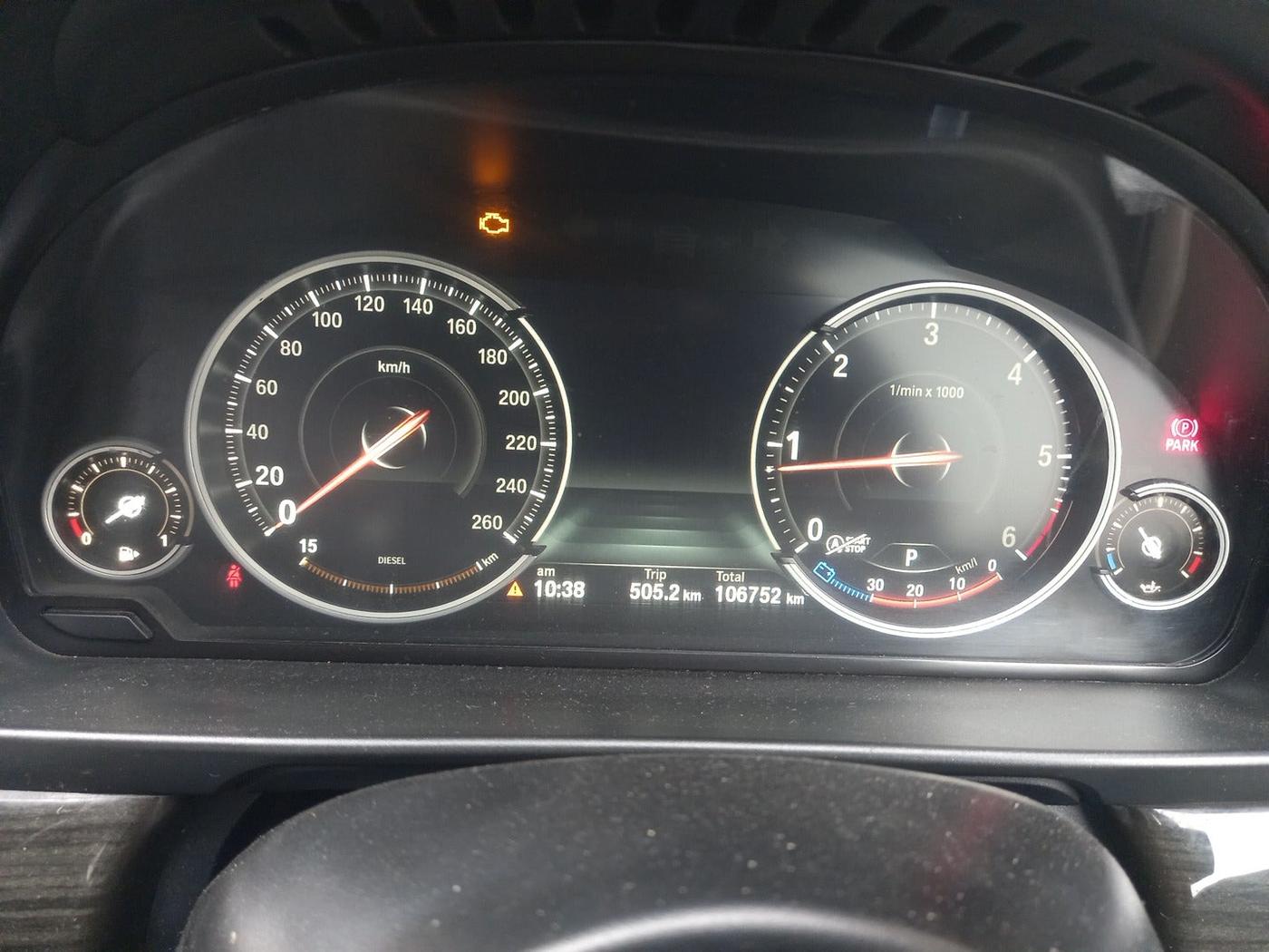 2015 BMW 5 Series 520D LUXURY LINE, Diesel, Automatic, 2,00,000 km, interior