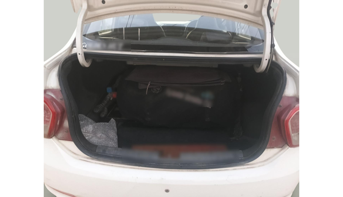 2016 Hyundai Xcent BASE 1.2, Petrol, Manual, 1,72,493 km, exterior