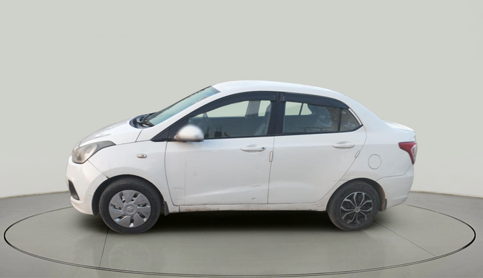 2016 Hyundai Xcent BASE 1.2, Petrol, Manual, 1,72,493 km, exterior