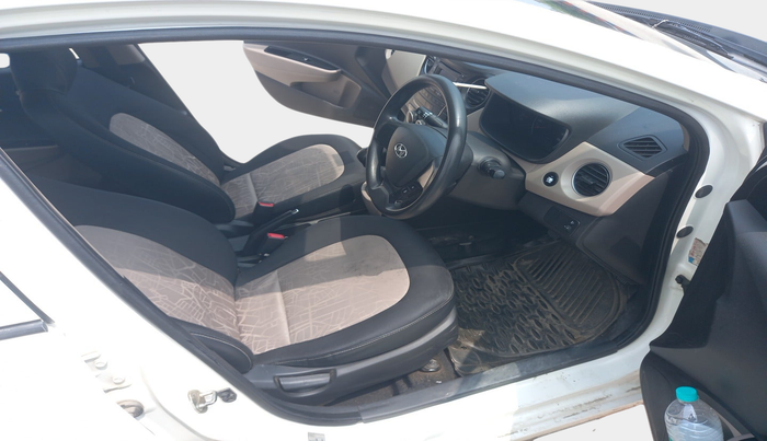 2013 Hyundai Grand i10 SPORTZ 1.1 CRDI, Diesel, Manual, 1,17,475 km, interior