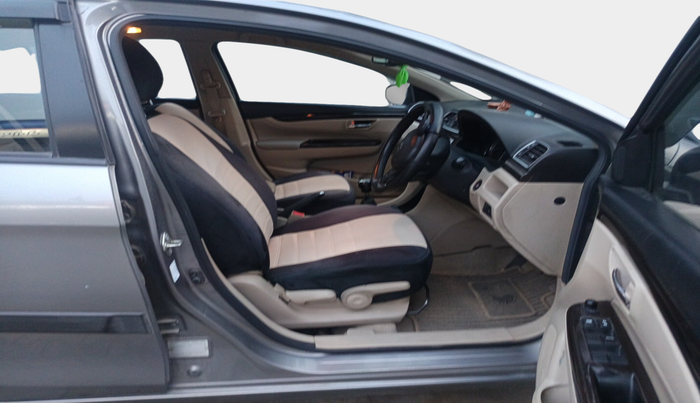 2018 Maruti Ciaz ZETA 1.4  MT PETROL, Petrol, Manual, 1,06,031 km, interior