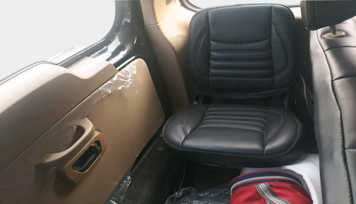 2024 Mahindra BOLERO NEO N10 R, Diesel, Manual, 34,707 km, interior