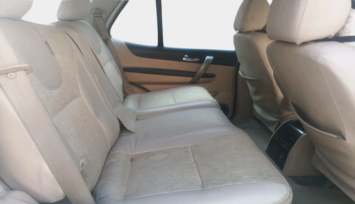 2013 Tata Safari Storme 2.2 EX 4X2, Diesel, Manual, 1,28,486 km, interior