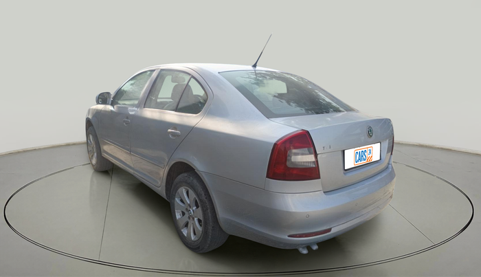 2011 Skoda Laura AMBIENTE 2.0 TDI CR MT, Diesel, Manual, 1,11,727 km, exterior