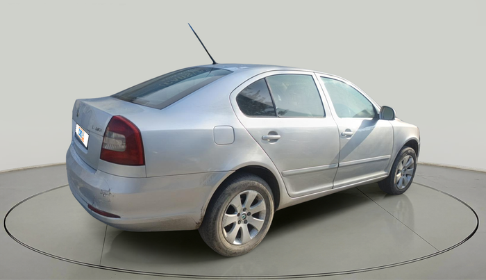 2011 Skoda Laura AMBIENTE 2.0 TDI CR MT, Diesel, Manual, 1,11,727 km, exterior