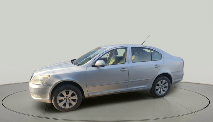 2011 Skoda Laura AMBIENTE 2.0 TDI CR MT, Diesel, Manual, 1,11,727 km, exterior