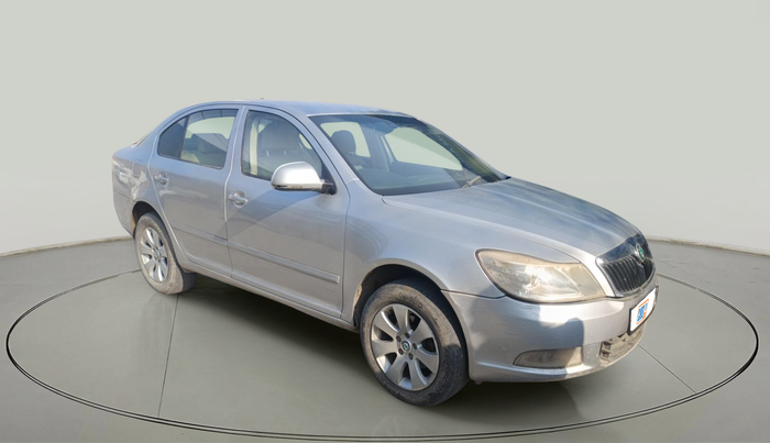 2011 Skoda Laura AMBIENTE 2.0 TDI CR MT, Diesel, Manual, 1,11,727 km, exterior