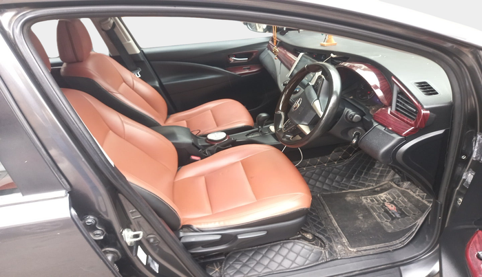 2017 Toyota Innova Crysta 2.8 GX AT 7 STR, Diesel, Automatic, 1,76,135 km, interior