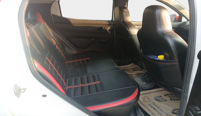 2017 Renault Kwid RXL 1.0, Petrol, Manual, 63,956 km, interior