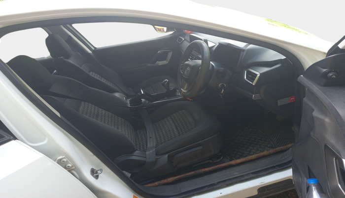 2022 Tata Harrier XM 2.0L KRYOTEC, Diesel, Manual, 47,792 km, interior