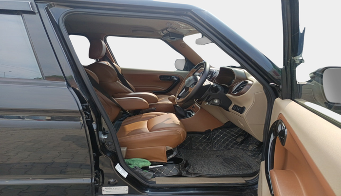2023 Mahindra BOLERO NEO N 8, Diesel, Manual, 32,774 km, interior