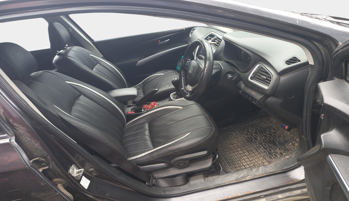 2018 Maruti S Cross ZETA 1.3, Diesel, Manual, 1,25,703 km, interior