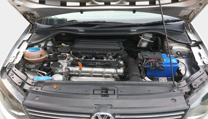 2013 Volkswagen Vento HIGHLINE 1.6 MPI, Petrol, Manual, 81,292 km, exterior