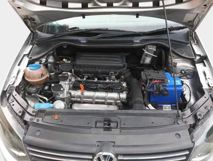 2013 Volkswagen Vento HIGHLINE 1.6 MPI, Petrol, Manual, 83,078 km, exterior