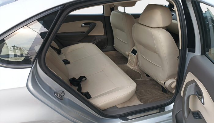 2013 Volkswagen Vento HIGHLINE 1.6 MPI, Petrol, Manual, 81,292 km, interior