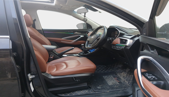 2020 MG HECTOR PLUS SHARP 2.0 DIESEL TURBO MT 6-STR, Diesel, Manual, 77,263 km, interior