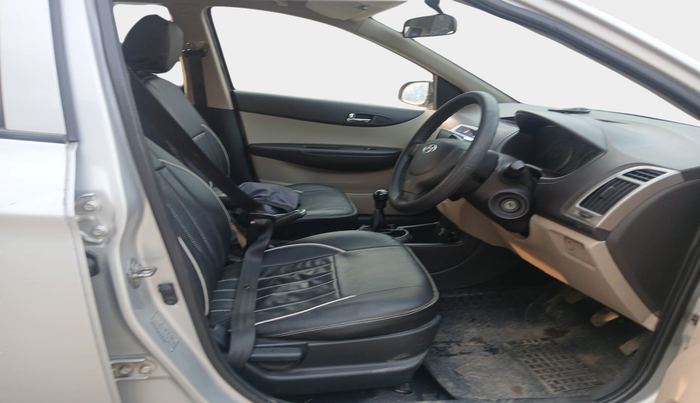 2013 Hyundai i20 MAGNA 1.2, Petrol, Manual, 56,927 km, interior